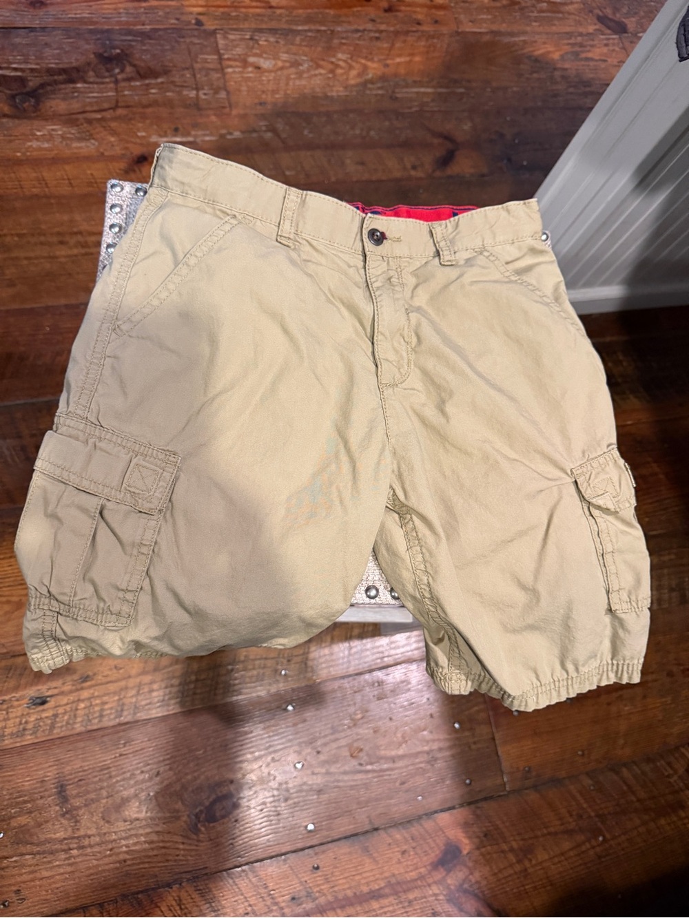 Men's Tan Cargo Shorts - Casual Utility Style